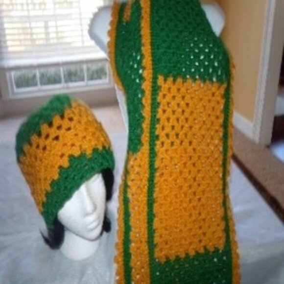 BEENIE & LONG OPEN SCARF SET - Picture 1 of 1